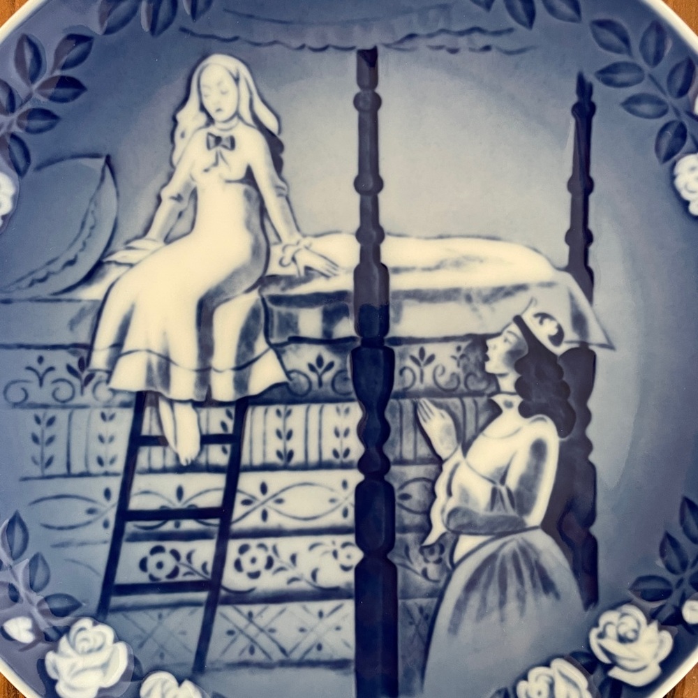 Vintage Porcelain Hans Christian Andersen’s Fairy Tale:The Princess and the Pea